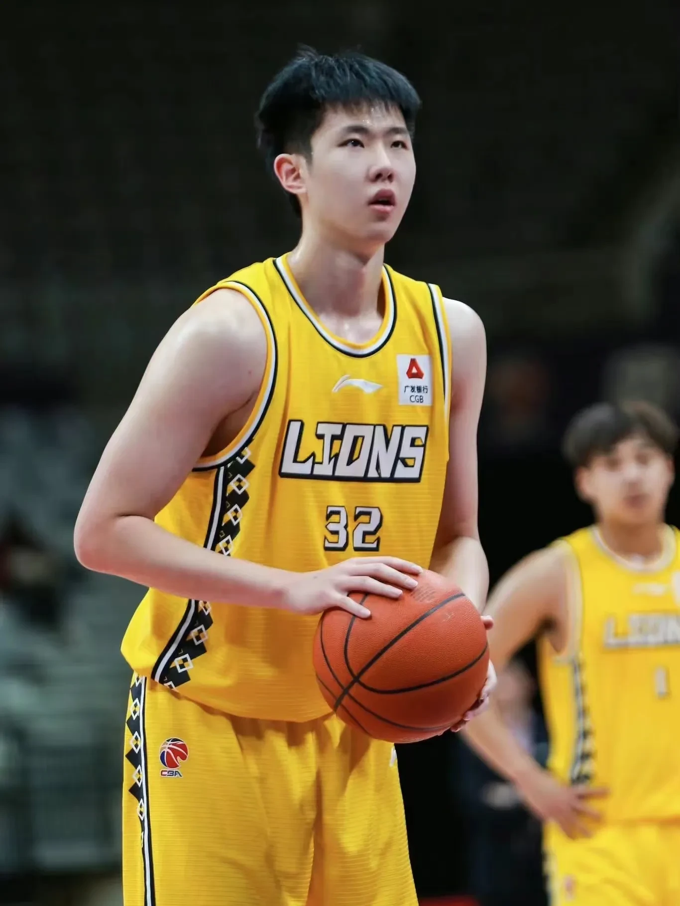 中欧体育官方入口-包含今夜广厦男篮伤情更新广东宏远队长鼓劲备战欧冠，埃因霍温围绕社区盾队长鼓劲瞬间刷屏的词条