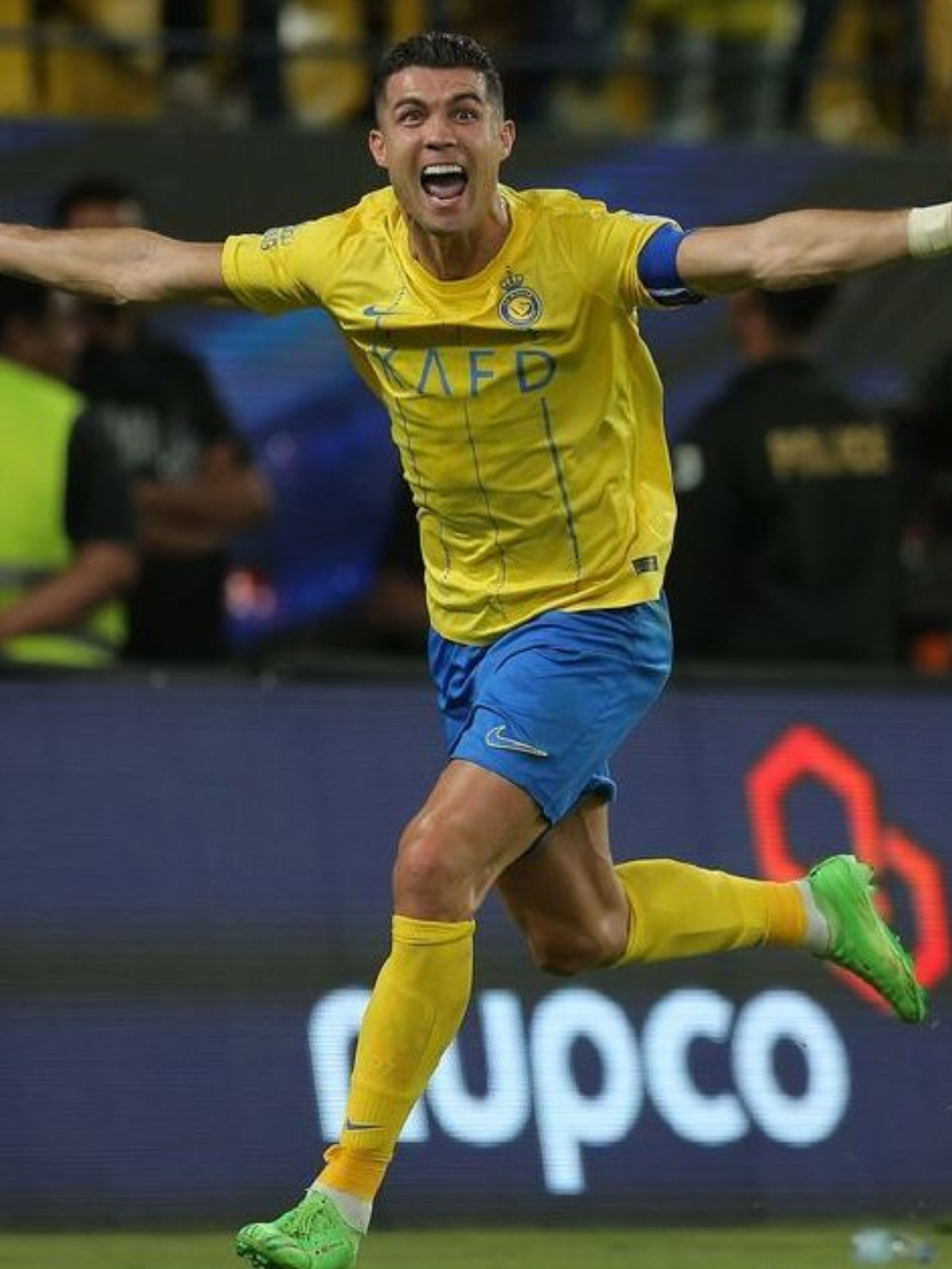 中欧体育官方入口-离谱！C罗在公牛比赛中绝杀赛前菲尼克斯太阳止住颓势，里昂官宣签约备战英超的简单介绍